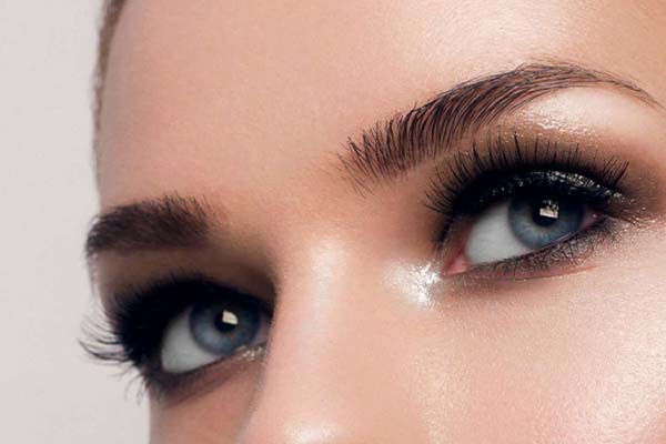 lifting sourcils avant apres botox prix lifting temporal yeux amande the body lift francais dr harold chatel docteur taliah schmitt le bodylift francais chirurgien esthetique paris 16